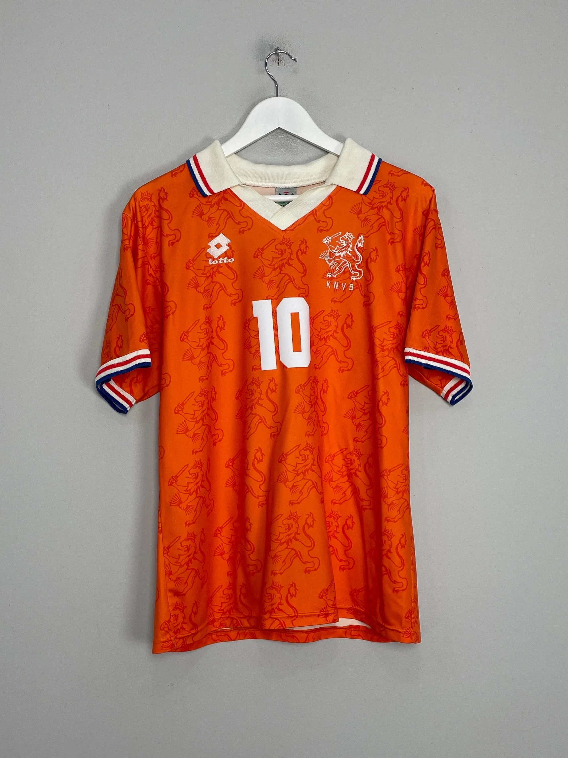 1994 NETHERLANDS BERGKAMP #10 HOME SHIRT (L) LOTTO