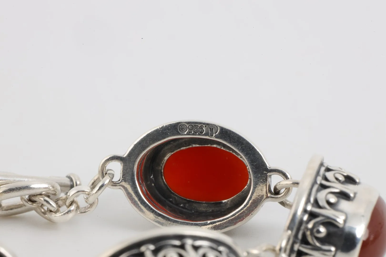 7.5" Carolyn Pollack 925 Silver 26.50tcw Carnelian Bracelet (34.51g.)