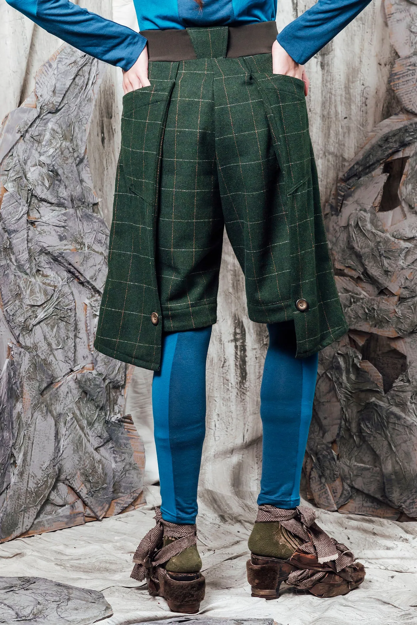 AW24 AERITH TAILORED SHORTS - FOREST CHECK