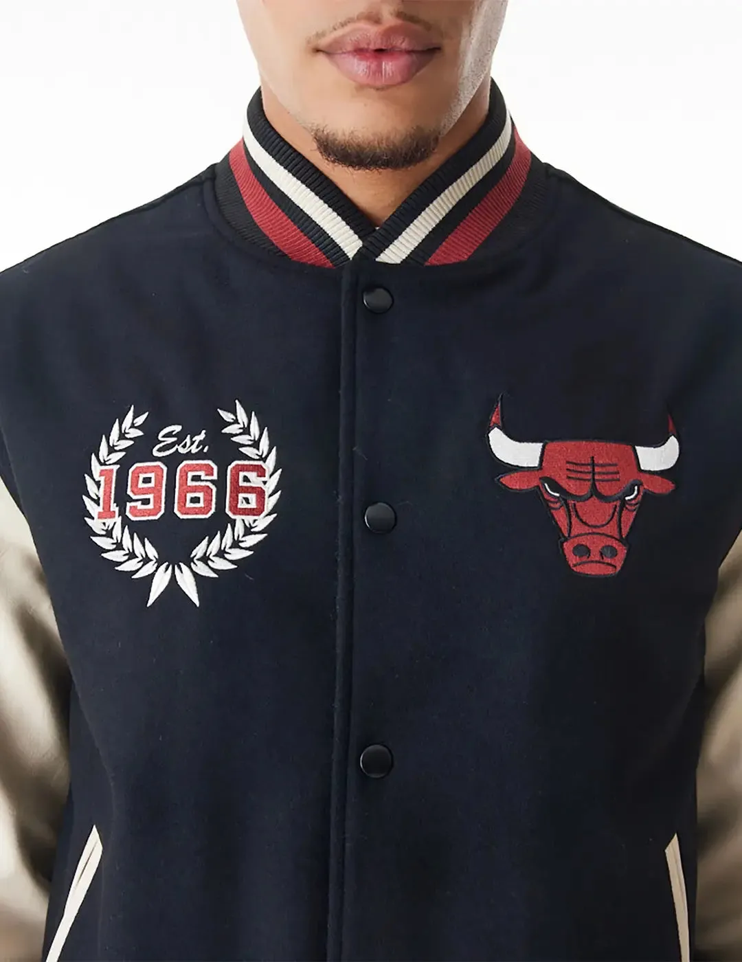 Chaqueta New Era NBA Bulls Varsity Negro