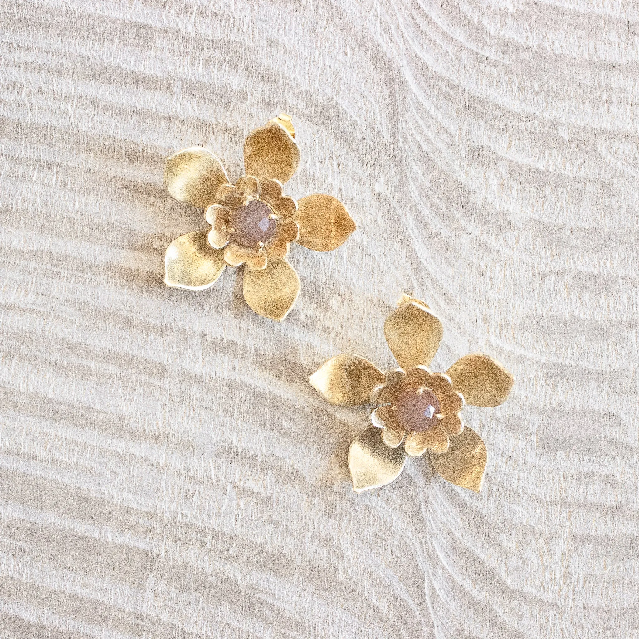 Gigi Earrings | Peach Moonstone