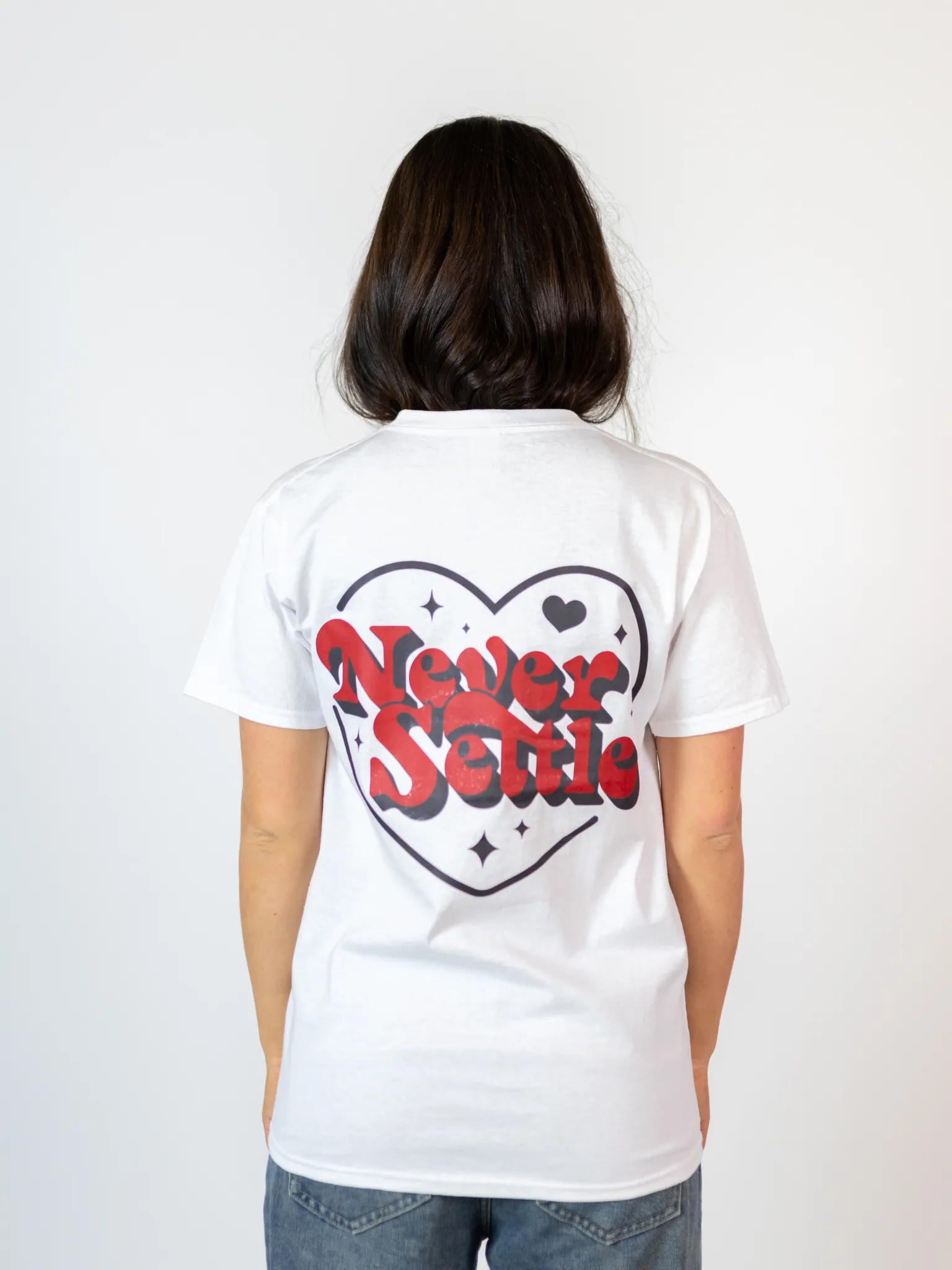 NEVER SETTLE TEE (rygprint) - HVID