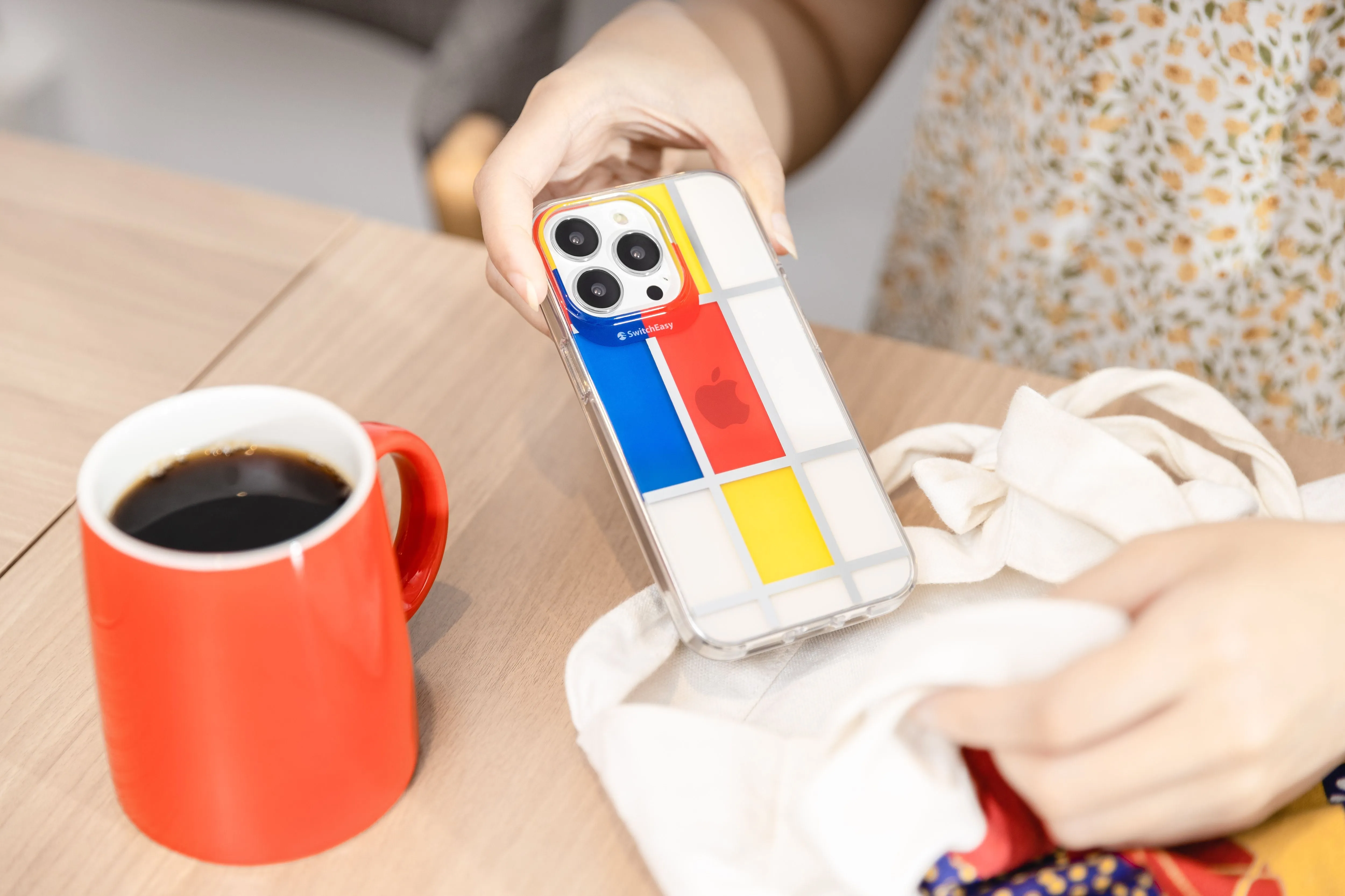 SwitchEasy Artist Mondrian iPhone Case 13 Series